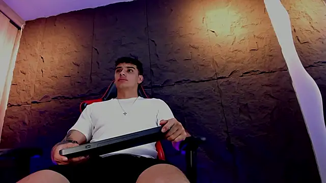 Snapshot of joseph_boy chatting on November 7, 2025, 11:54 am joseph boy online show from November 7, 2025, 11:54 am