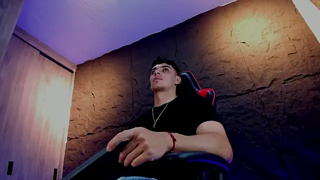 Snapshot of joseph_boy chatting on November 13, 2025, 12:15 pm joseph boy online show from November 13, 2025, 12:15 pm