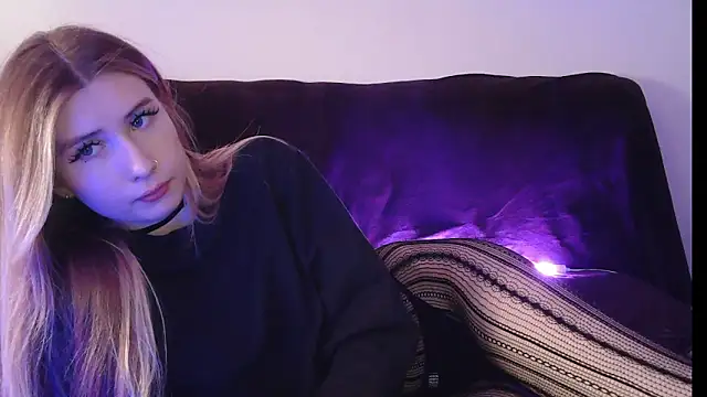 ErikaShyy online show from February 6, 2026, 10:07 am