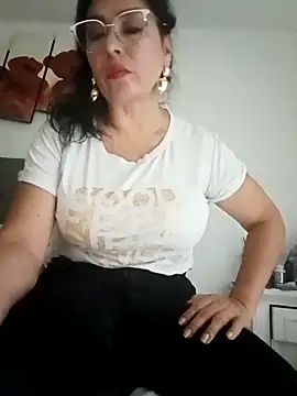 Snapshot of katysquirtdirty chatting on April 29, 2026, 11:55 pm katysquirtdirty online show from April 29, 2026, 11:55 pm