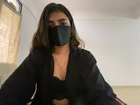 Snapshot of MaYaa__11 chatting on December 3, 2024, 2:58 am MaYaa 11 online show from December 3, 2024, 2:58 am