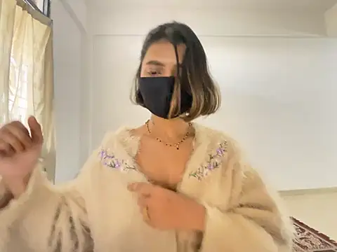 Snapshot of MaYaa__11 chatting on January 3, 2025, 11:03 am MaYaa 11 online show from January 3, 2025, 11:03 am