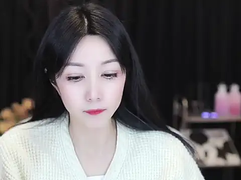 Nuyoah-77 online show from January 18, 2026, 1:48 pm