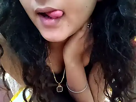 GoldnessAishu online show from February 2, 2025, 6:31 pm