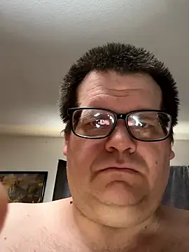 Snapshot of treatbobnicer chatting on January 12, 2026, 3:50 pm treatbobnicer online show from January 12, 2026, 3:50 pm