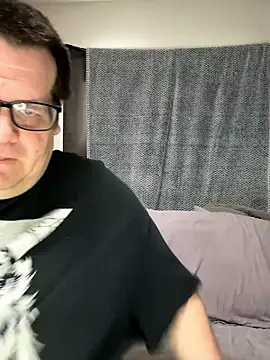 Snapshot of treatbobnicer chatting on January 13, 2026, 4:45 pm treatbobnicer online show from January 13, 2026, 4:45 pm