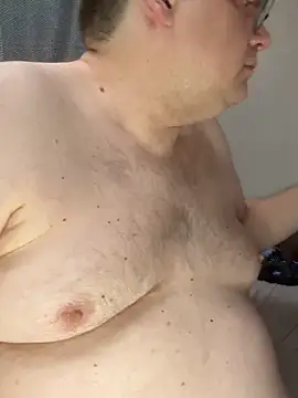 Snapshot of treatbobnicer chatting on February 7, 2026, 4:22 pm treatbobnicer online show from February 7, 2026, 4:22 pm