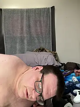 Snapshot of treatbobnicer chatting on February 15, 2026, 5:31 pm treatbobnicer online show from February 15, 2026, 5:31 pm