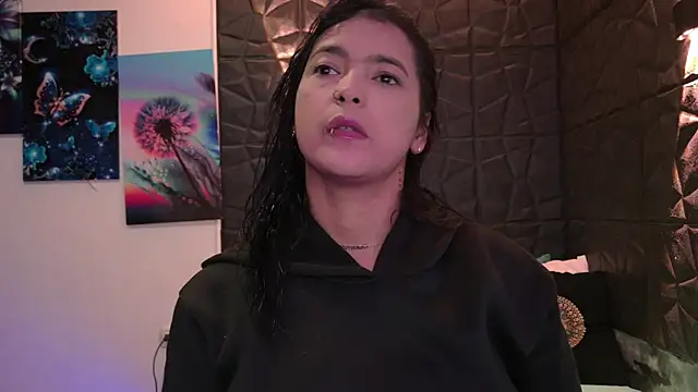 graceymilf666 online show from October 24, 2025, 11:28 am