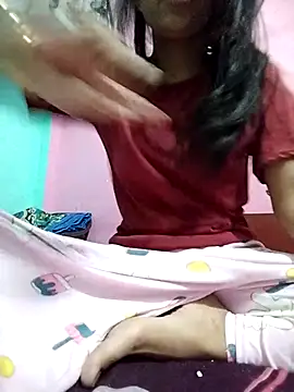 Snapshot of Hotty-Divya chatting on November 9, 2025, 9:29 am Hotty-Divya online show from November 9, 2025, 9:29 am