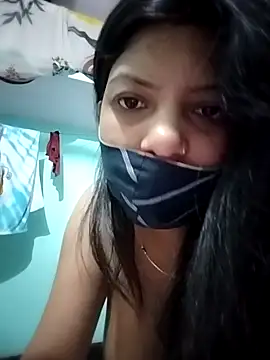 Snapshot of Hotty-Divya chatting on April 5, 2026, 3:36 am Hotty-Divya online show from April 5, 2026, 3:36 am
