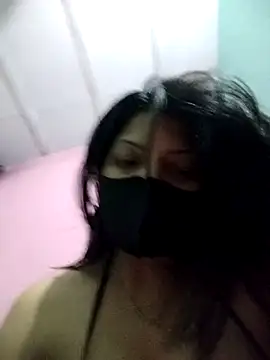 Snapshot of Hotty-Divya chatting on April 29, 2026, 3:05 pm Hotty-Divya online show from April 29, 2026, 3:05 pm