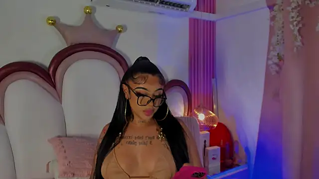 Snapshot of Mia_Jansen chatting on July 28, 2026, 2:05 pm Mia Jansen online show from July 28, 2026, 2:05 pm