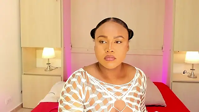 EmilyyStuart online show from December 18, 2025, 4:07 am