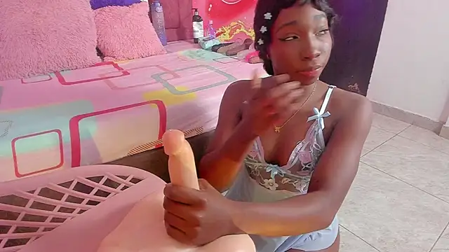 melody paris online show from November 5, 2025, 10:59 am