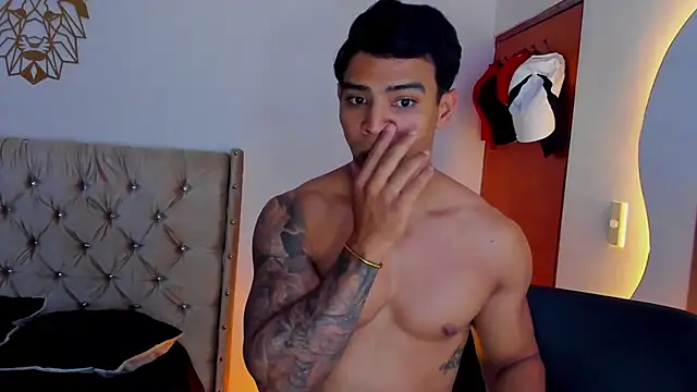 Snapshot of Andrew_wolf7 chatting on January 15, 2026, 1:43 am Andrew wolf7 online show from January 15, 2026, 1:43 am