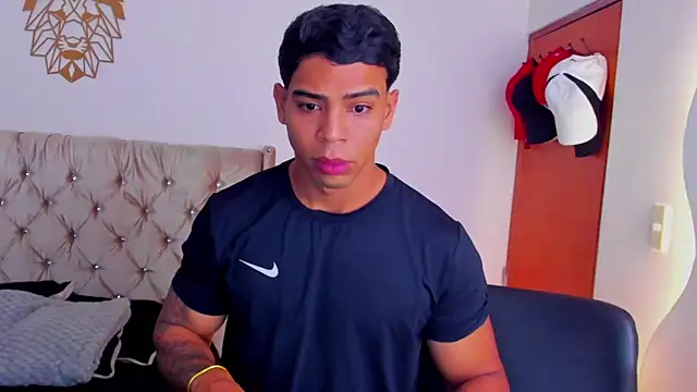 Snapshot of Andrew_wolf7 chatting on January 17, 2026, 1:43 am Andrew wolf7 online show from January 17, 2026, 1:43 am