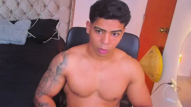 Snapshot of Andrew_wolf7 chatting on February 6, 2026, 8:01 pm Andrew wolf7 online show from February 6, 2026, 8:01 pm