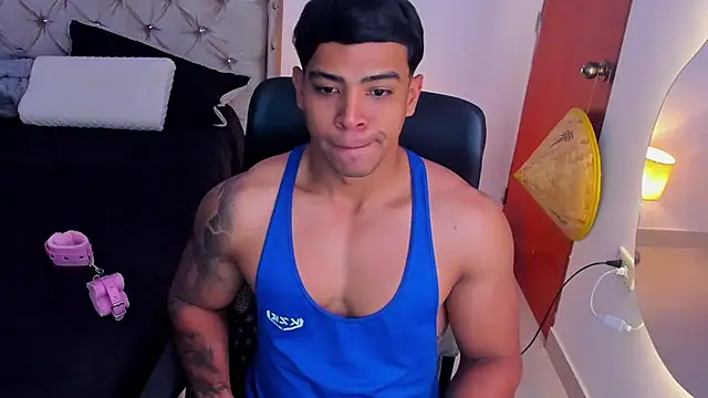 Andrew wolf7 online show from March 9, 2026, 9:52 pm