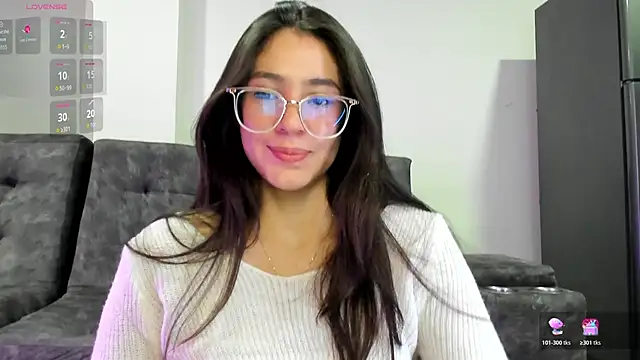 emmadiaz1 online show from January 13, 2026, 2:50 am