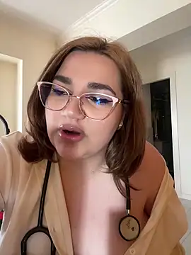Snapshot of Leya__Droit chatting on February 17, 2025, 9:24 am Leya Droit online show from February 17, 2025, 9:24 am