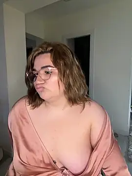 Snapshot of Leya__Droit chatting on February 20, 2025, 5:55 am Leya Droit online show from February 20, 2025, 5:55 am