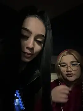 Snapshot of Leya__Droit chatting on March 5, 2025, 8:00 pm Leya Droit online show from March 5, 2025, 8:00 pm