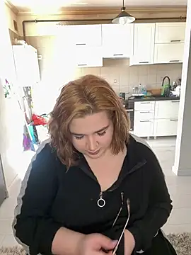 Snapshot of Leya__Droit chatting on March 7, 2025, 9:29 am Leya Droit online show from March 7, 2025, 9:29 am
