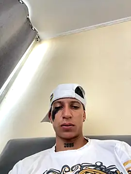 XMANSEXYCART online show from November 18, 2025, 8:46 pm