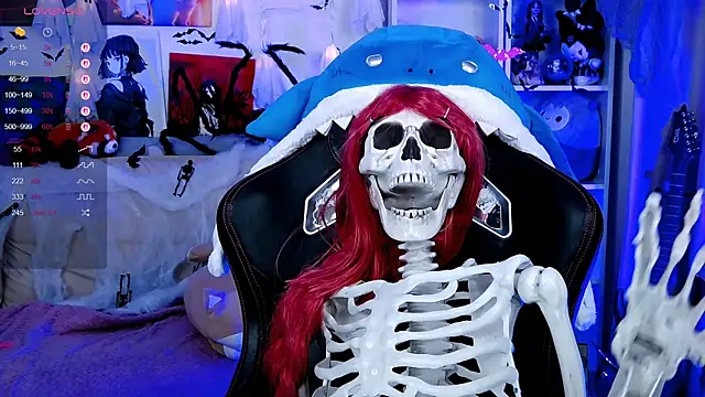 Snapshot of _Sparkland_ chatting on October 23, 2025, 9:35 pm Sparkland online show from October 23, 2025, 9:35 pm