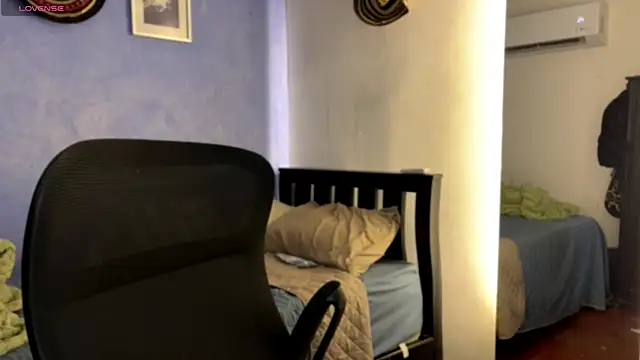 Snapshot of Xander_bonnet1 chatting on September 10, 2025, 11:54 am Xander bonnet1 online show from September 10, 2025, 11:54 am