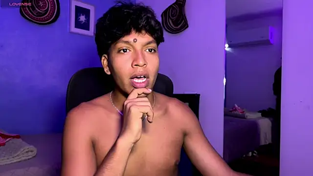 Snapshot of Xander_bonnet1 chatting on December 17, 2025, 2:23 pm Xander bonnet1 online show from December 17, 2025, 2:23 pm