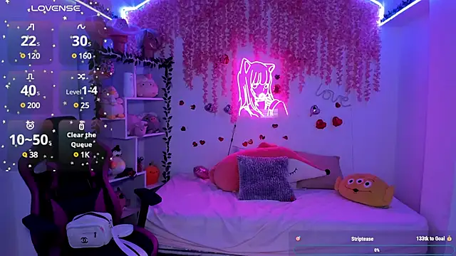 cat kitty18  online show from March 10, 2025, 6:23 pm