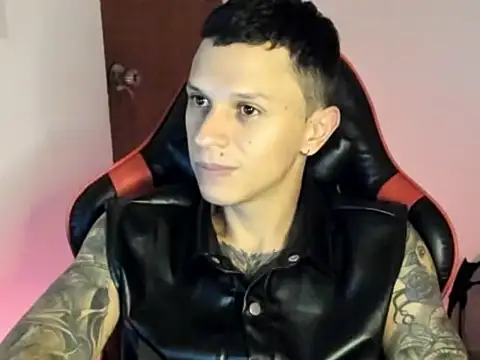 Snapshot of goodboy69l chatting on April 16, 2026, 11:07 pm goodboy69l online show from April 16, 2026, 11:07 pm