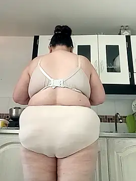 Madisonpalacio online show from October 28, 2025, 1:58 pm