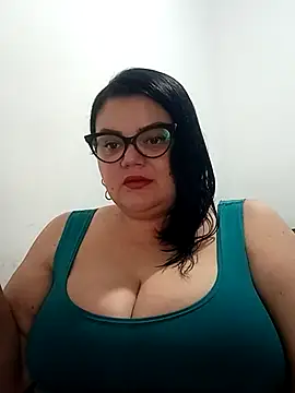 Madisonpalacio online show from December 17, 2025, 8:37 pm