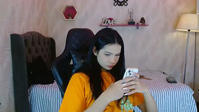 andy bell x online show from October 20, 2025, 6:03 am