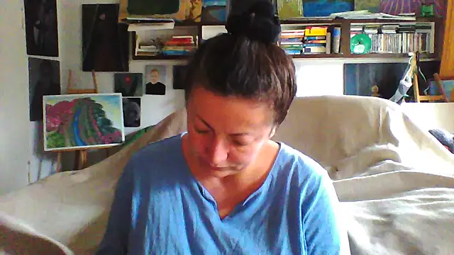 Snapshot of MariaAnaSunshine chatting on October 24, 2025, 8:00 am MariaAnaSunshine online show from October 24, 2025, 8:00 am