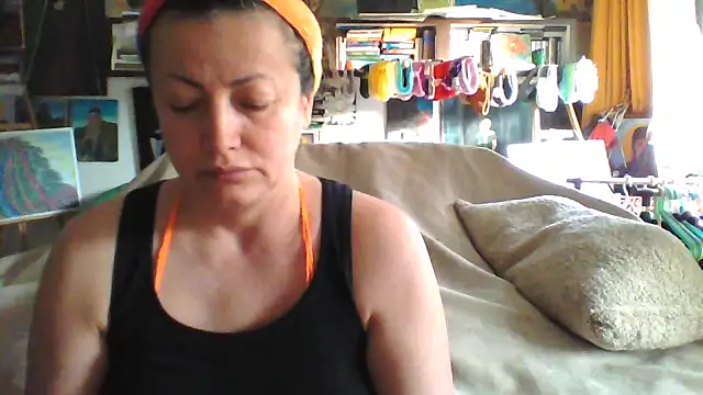 Snapshot of MariaAnaSunshine chatting on November 25, 2025, 8:36 am MariaAnaSunshine online show from November 25, 2025, 8:36 am