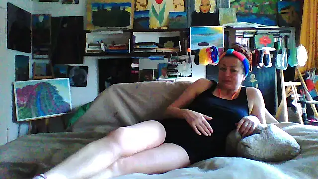 Snapshot of MariaAnaSunshine chatting on December 1, 2025, 8:19 am MariaAnaSunshine online show from December 1, 2025, 8:19 am