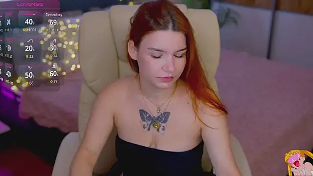 Snapshot of RedShinee chatting on November 5, 2025, 7:41 am RedShinee online show from November 5, 2025, 7:41 am