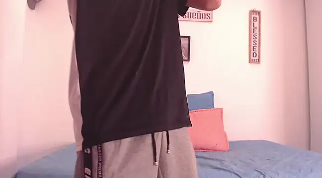 Snapshot of harrytomson_1 chatting on December 2, 2024, 5:26 am harrytomson 1 online show from December 2, 2024, 5:26 am