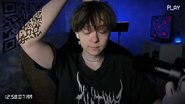 charonbaby1 online show from November 9, 2025, 9:57 pm