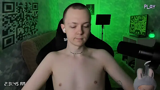 charonbaby1 online show from December 16, 2025, 11:32 pm