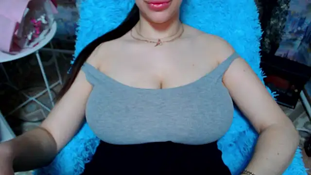 lovelyseu online show from December 15, 2025, 7:23 am