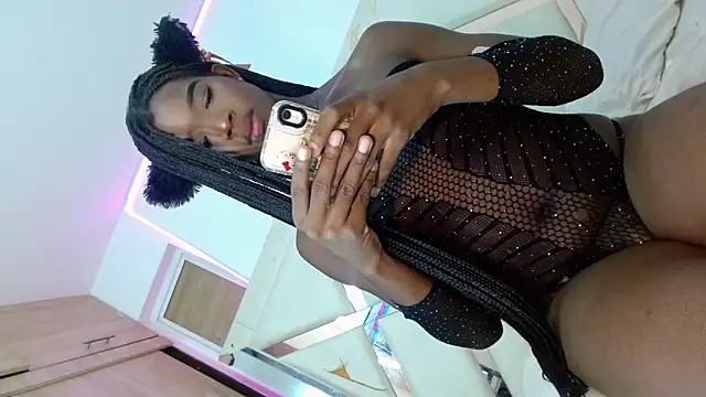 Snapshot of vahileht_smith chatting on January 11, 2025, 5:10 am vahileht smith online show from January 11, 2025, 5:10 am