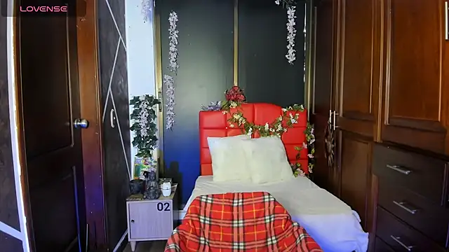 SexyNaf online show from December 3, 2025, 7:12 pm