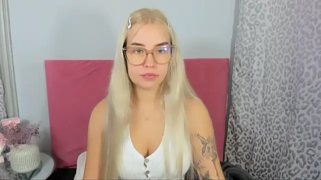 KristyHoney online show from January 7, 2026, 8:17 am