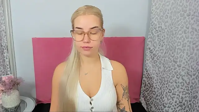 KristyHoney online show from January 9, 2026, 8:28 am