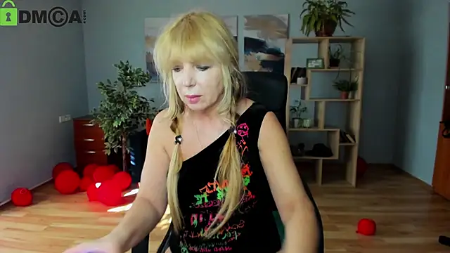 Anna Diax online show from March 5, 2026, 12:45 pm